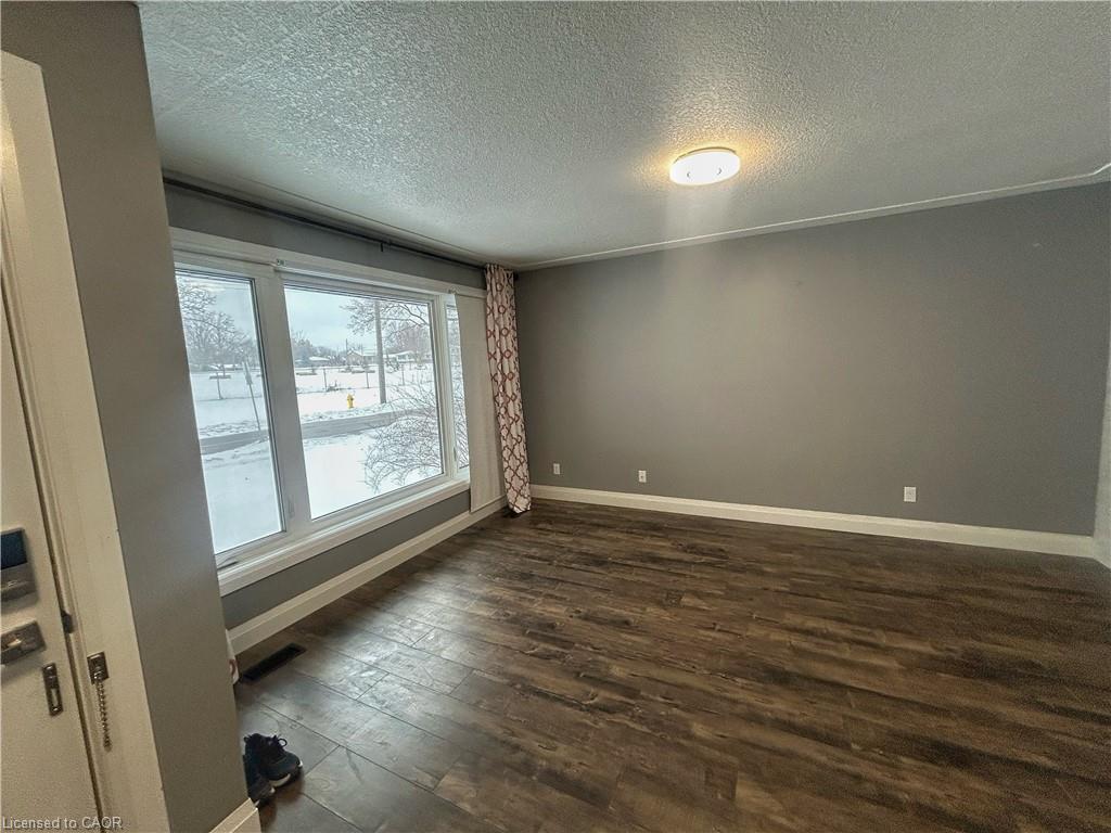 Upper-47 Harber Avenue, Kitchener, ON - Indoor Photo Showing Other Room