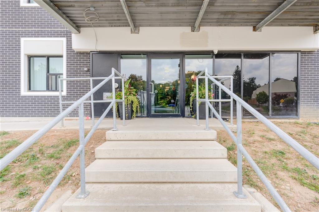 911-595 Strasburg Road, Kitchener, ON - Photo Showing Other Room