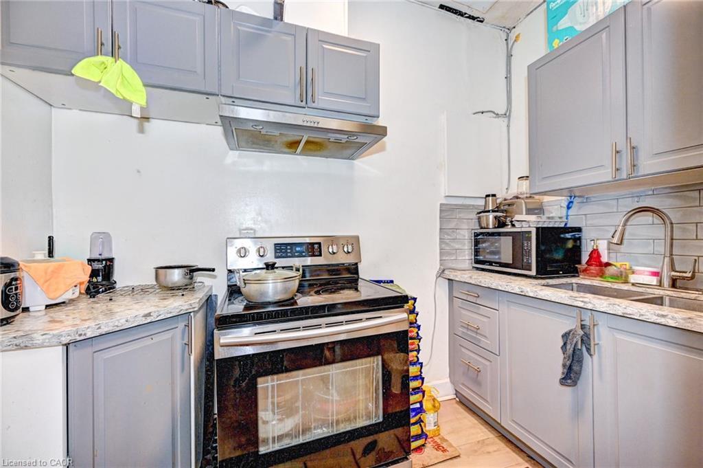 15 Ainslie Street N, Cambridge, ON