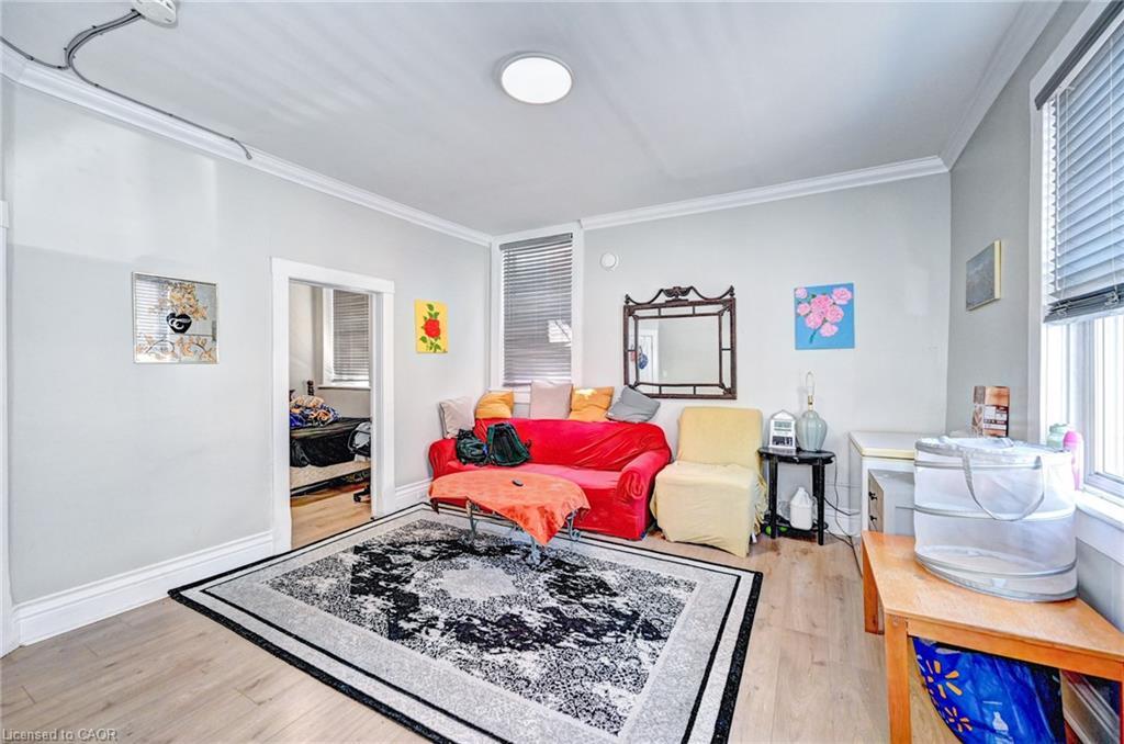 15 Ainslie Street N, Cambridge, ON