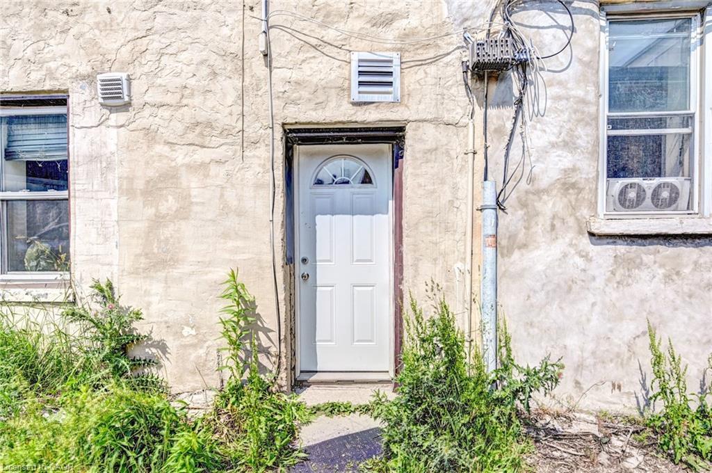 15 Ainslie Street N, Cambridge, ON