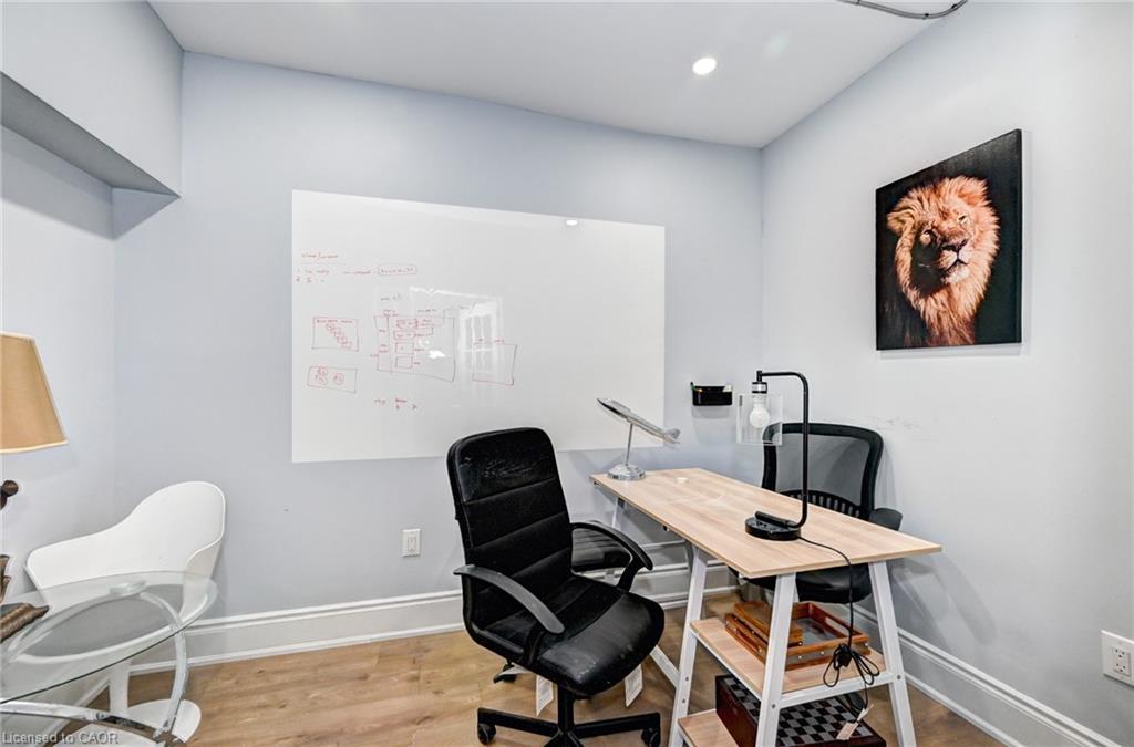 15 Ainslie Street N, Cambridge, ON