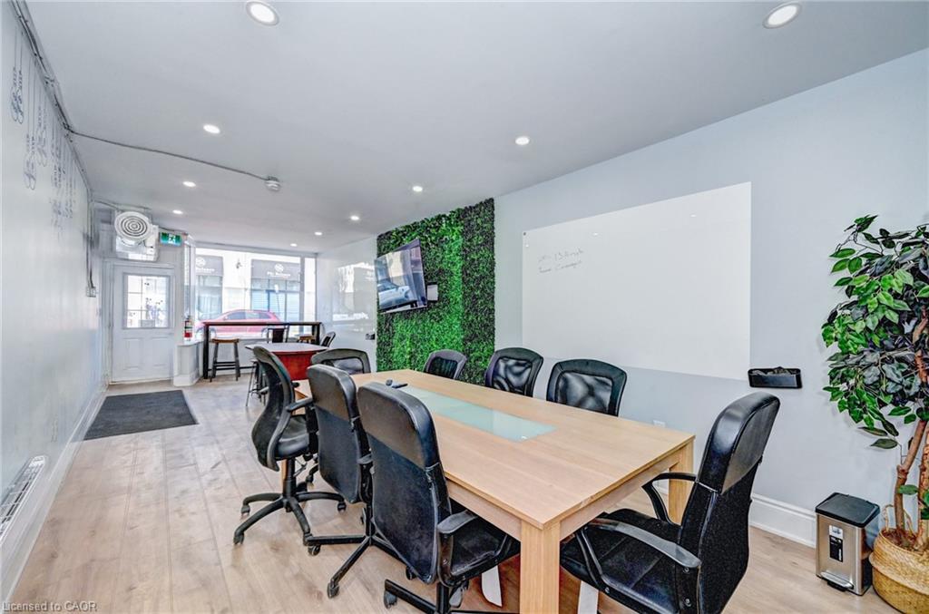 15 Ainslie Street N, Cambridge, ON