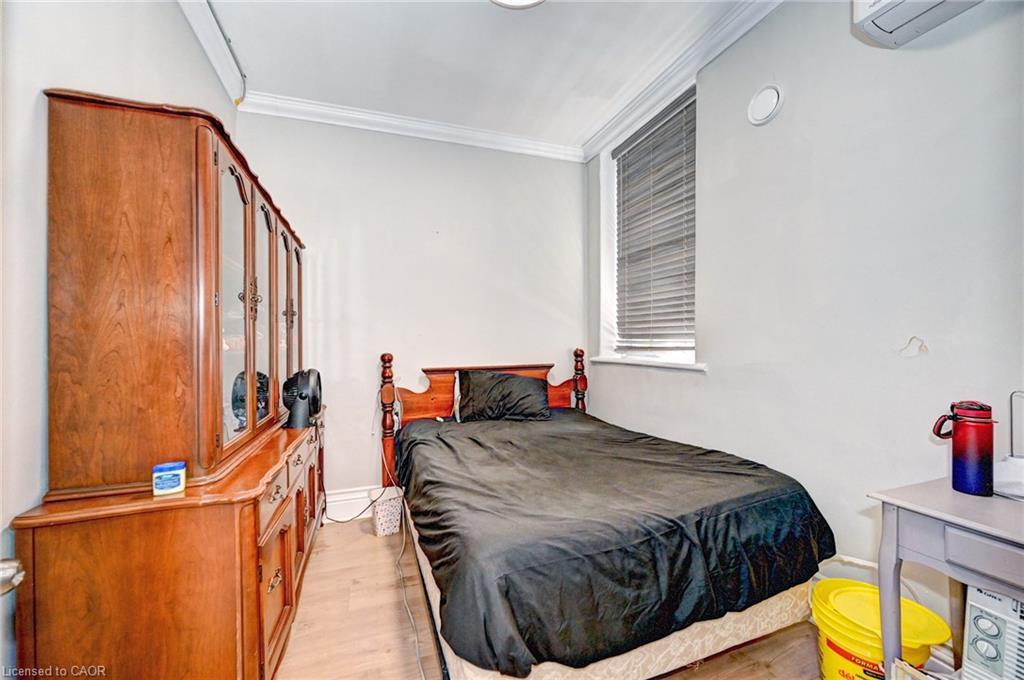 15 Ainslie Street N, Cambridge, ON