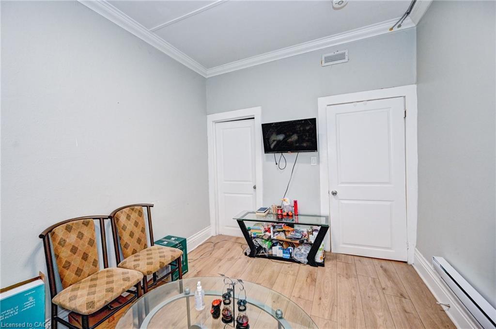 15 Ainslie Street N, Cambridge, ON