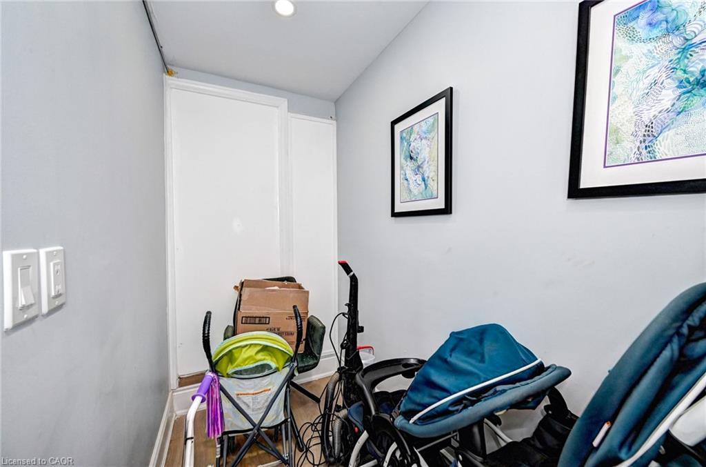 15 Ainslie Street N, Cambridge, ON