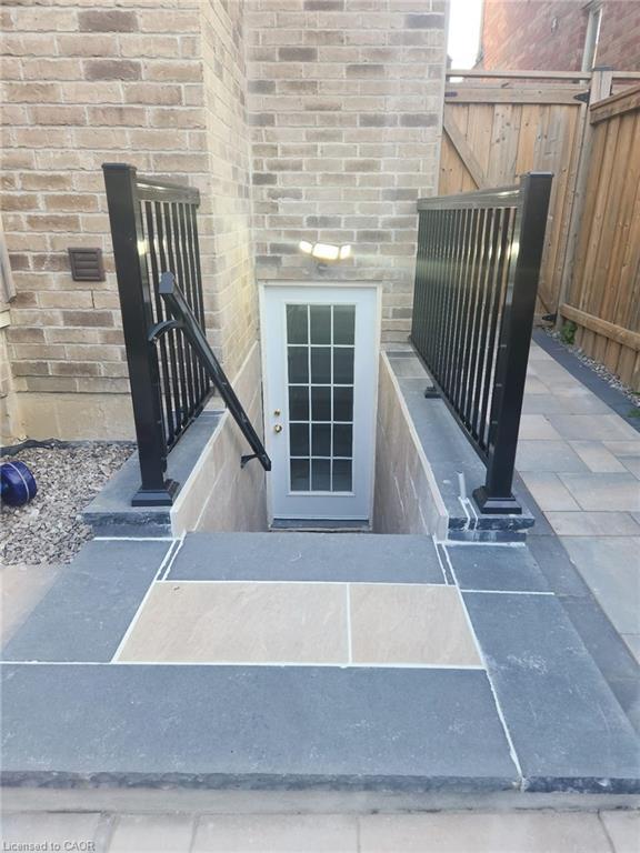 5349 Tenth Line W, Mississauga, ON - Outdoor