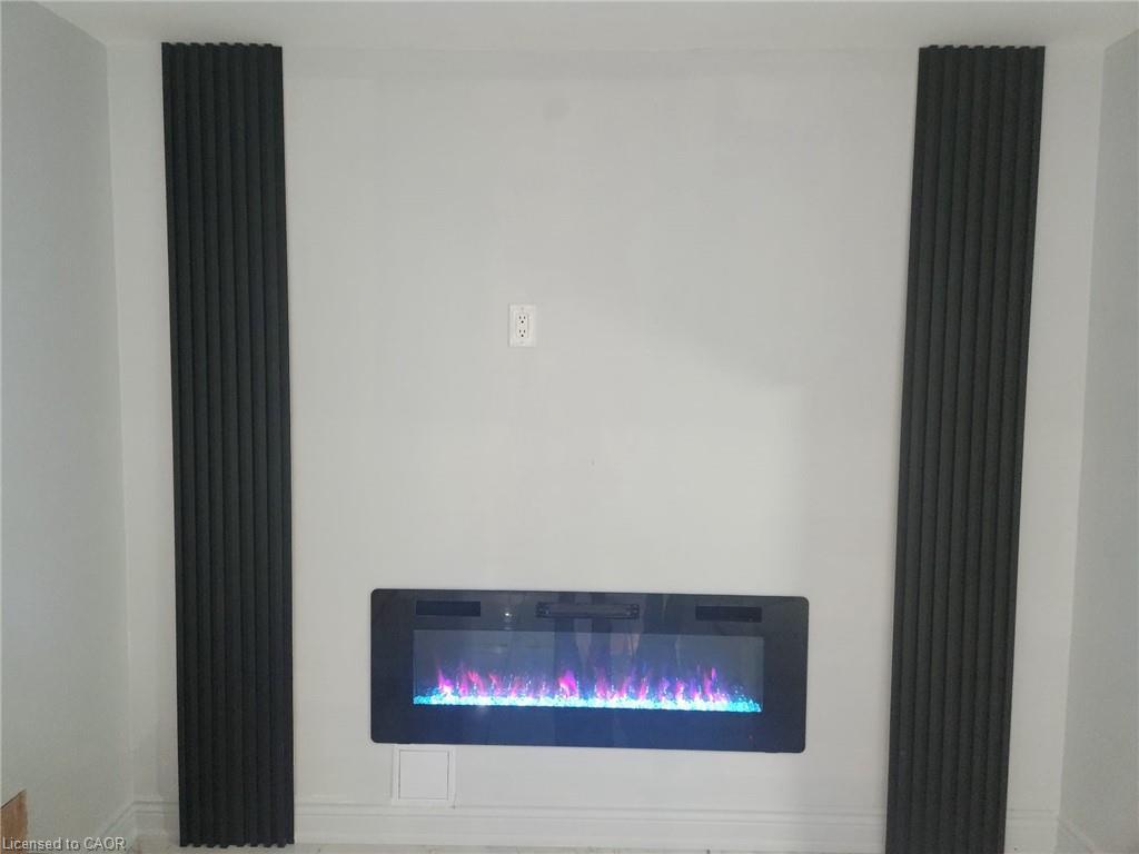 5349 Tenth Line W, Mississauga, ON - Indoor Photo Showing Other Room