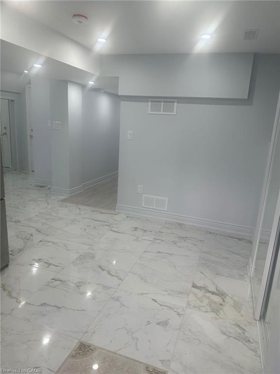 5349 Tenth Line W, Mississauga, ON - Indoor Photo Showing Other Room