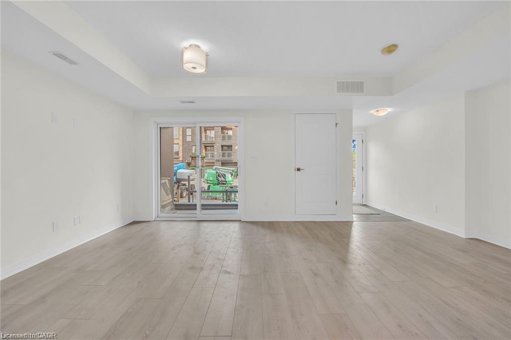 C017-10 Urbane Boulevard, Kitchener, ON - Indoor