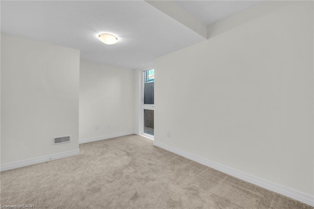 C017-10 Urbane Boulevard, Kitchener, ON - Indoor Photo Showing Other Room