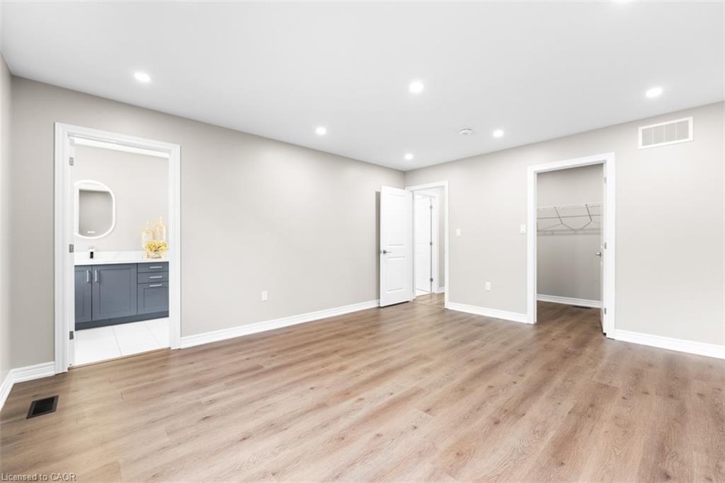 12 Lindsay Way, Grimsby, ON - Indoor