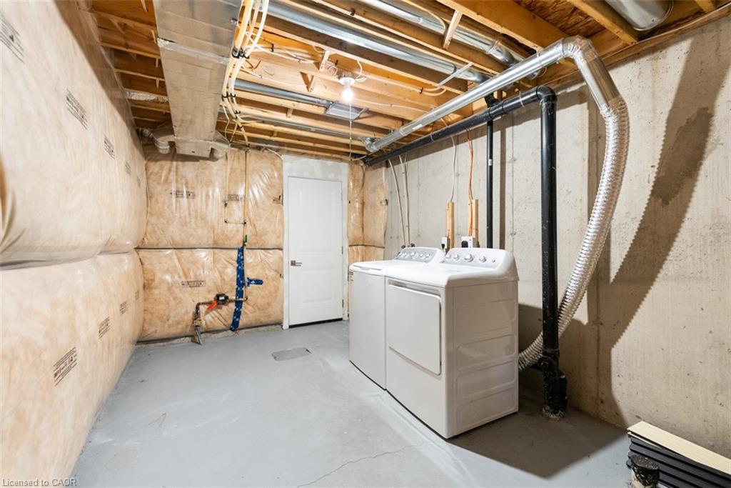 12 Lindsay Way, Grimsby, ON - Indoor Photo Showing Laundry Room