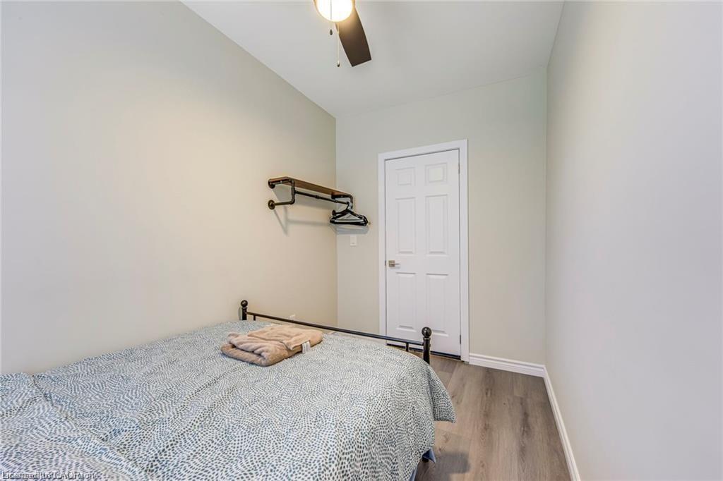 3590 Lakeshore Road, Lincoln, ON - Indoor Photo Showing Bedroom