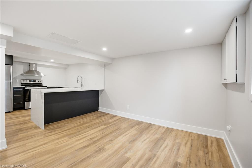 2-329 Rosedale Avenue, Hamilton, ON - Indoor