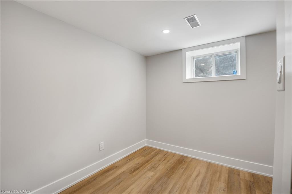 2-329 Rosedale Avenue, Hamilton, ON - Indoor Photo Showing Other Room