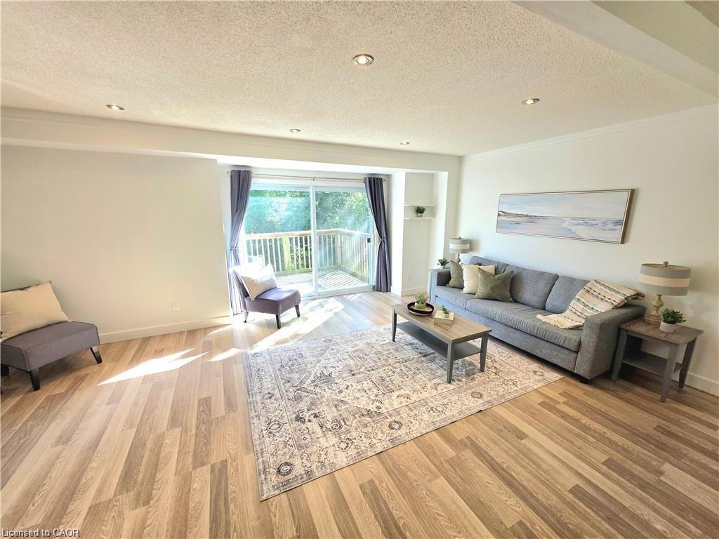 5-26 Poplar Drive, Cambridge, ON - Indoor Photo Showing Living Room