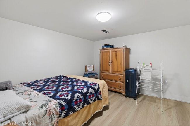 149 Leinster Avenue N, Hamilton, ON - Indoor Photo Showing Bedroom