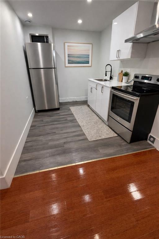 69-69 Hellems Avenue, Welland, ON - Indoor Photo Showing Kitchen