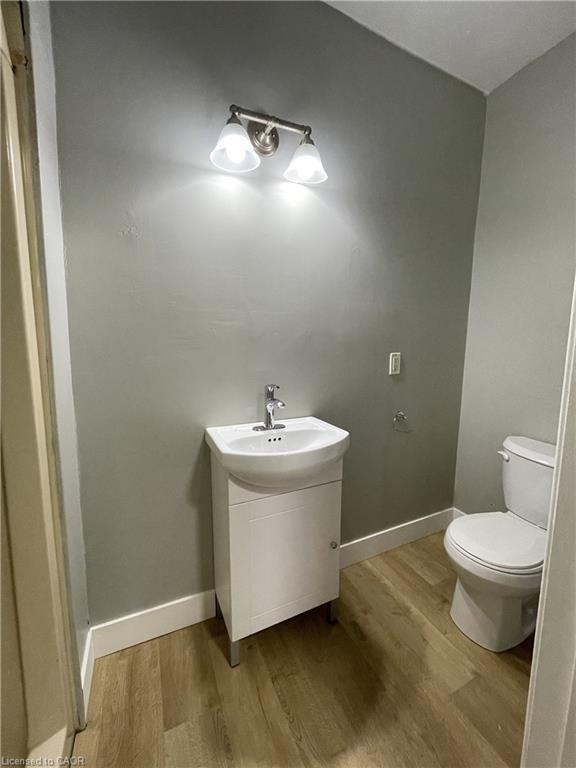 1-163 Queen Street, Kitchener, ON - Indoor Photo Showing Bathroom