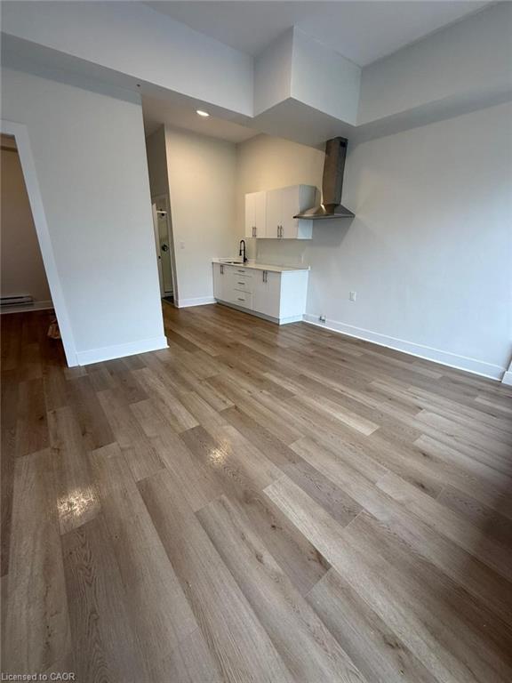 73A-69 Hellems Avenue, Welland, ON - Indoor Photo Showing Other Room