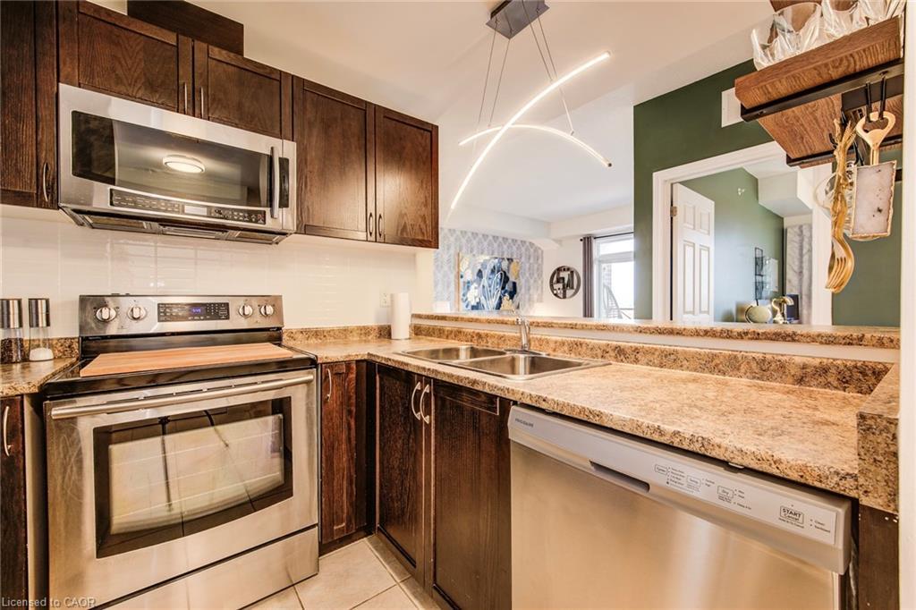 401-2 Colonial Drive, Guelph, ON - Indoor Photo Showing Kitchen With Double Sink