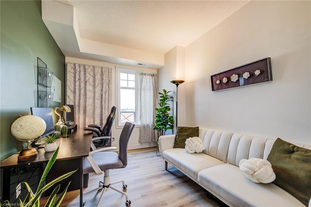 401-2 Colonial Drive, Guelph, ON - Indoor Photo Showing Office