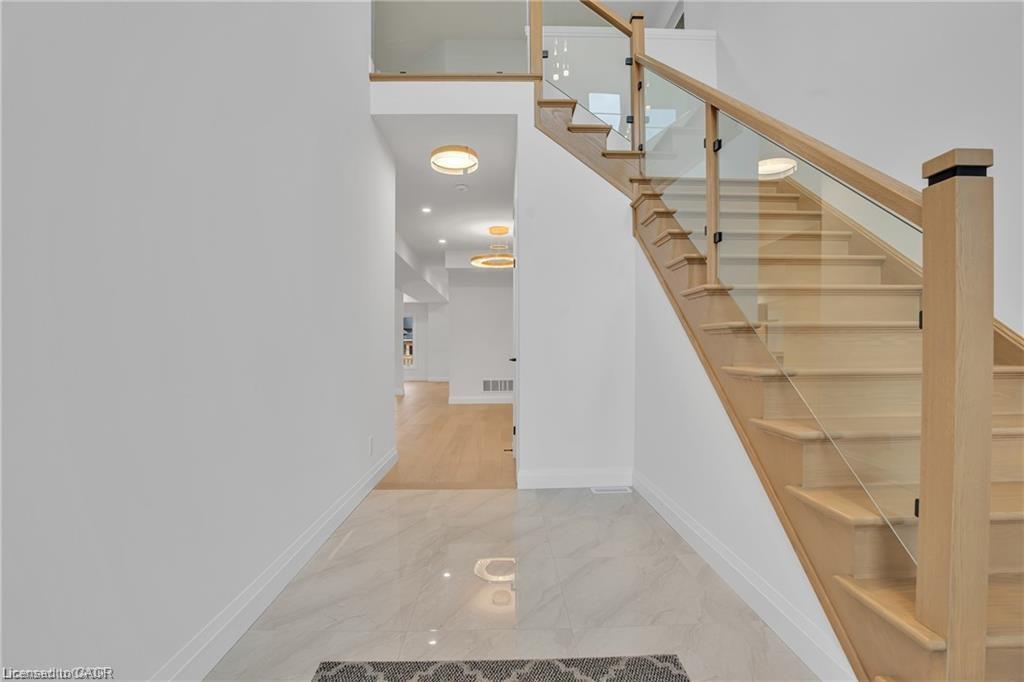 382 Southcote Road, Ancaster, ON - Indoor Photo Showing Other Room