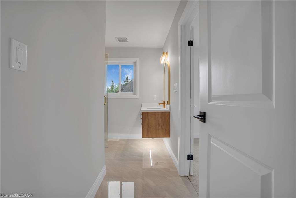 382 Southcote Road, Ancaster, ON - Indoor Photo Showing Other Room