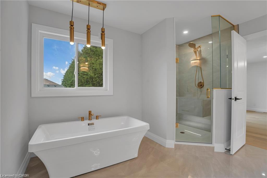 382 Southcote Road, Ancaster, ON - Indoor Photo Showing Bathroom