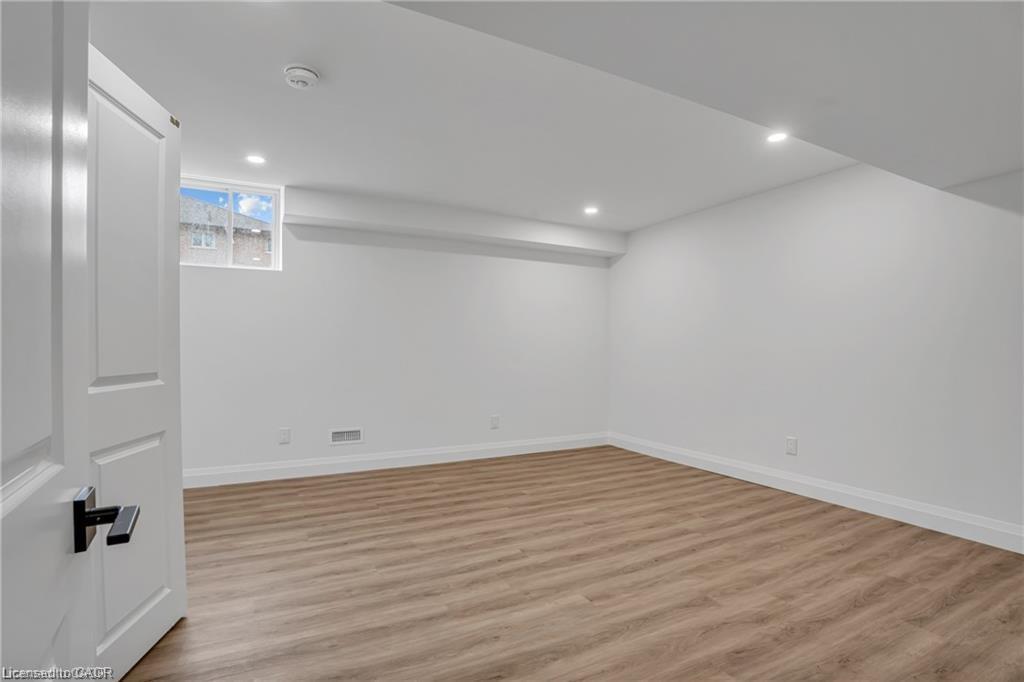 382 Southcote Road, Ancaster, ON - Indoor Photo Showing Other Room