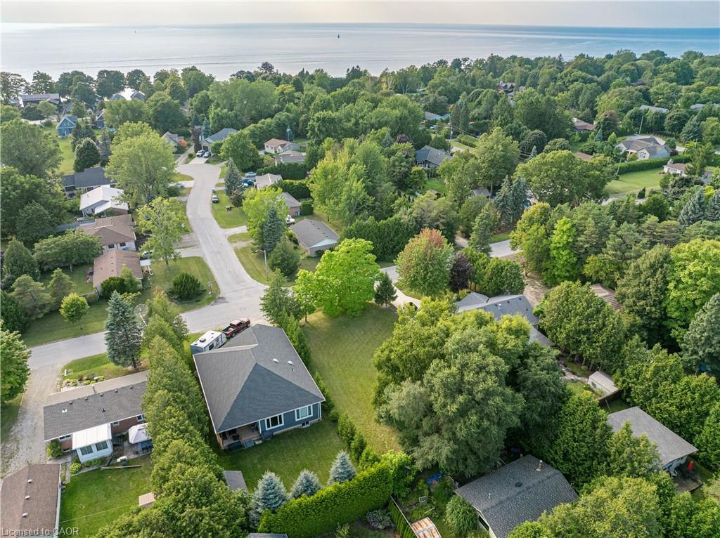 10 Hamilton Street, Bayfield, ON