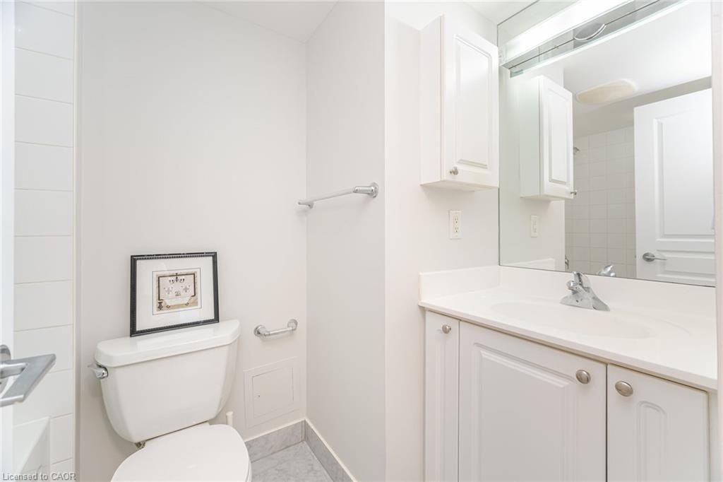 3112-18 Yonge Street, Toronto, ON - Indoor Photo Showing Bathroom