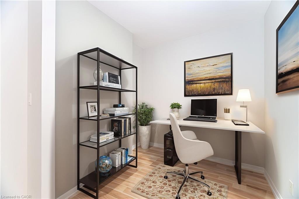 3112-18 Yonge Street, Toronto, ON - Indoor Photo Showing Office