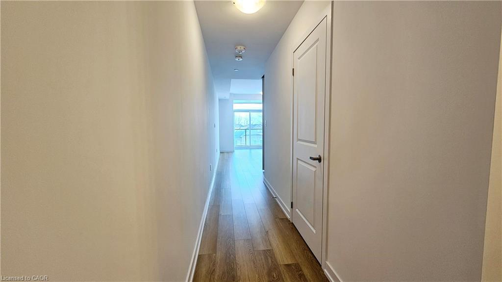 322-470 Dundas Street E, Waterdown, ON - Indoor Photo Showing Other Room