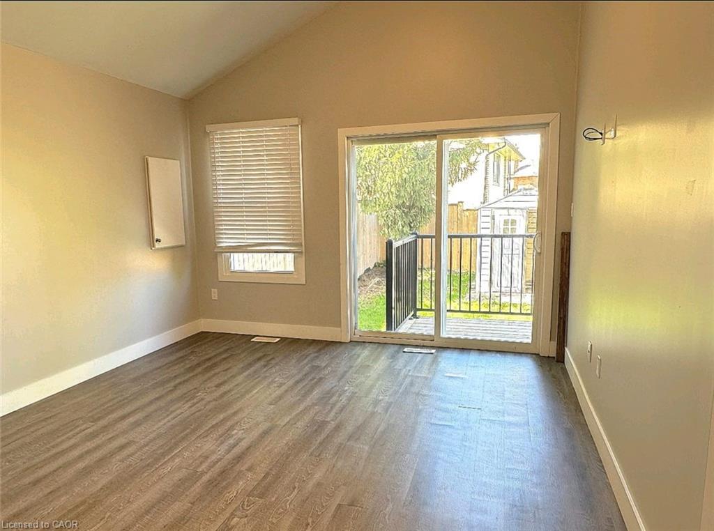 261 Cairn Street, London, ON - Indoor Photo Showing Other Room
