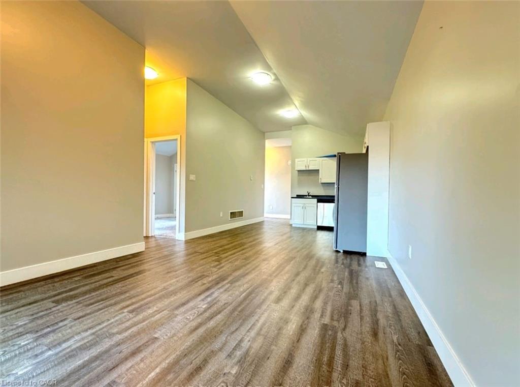 261 Cairn Street, London, ON - Indoor Photo Showing Other Room