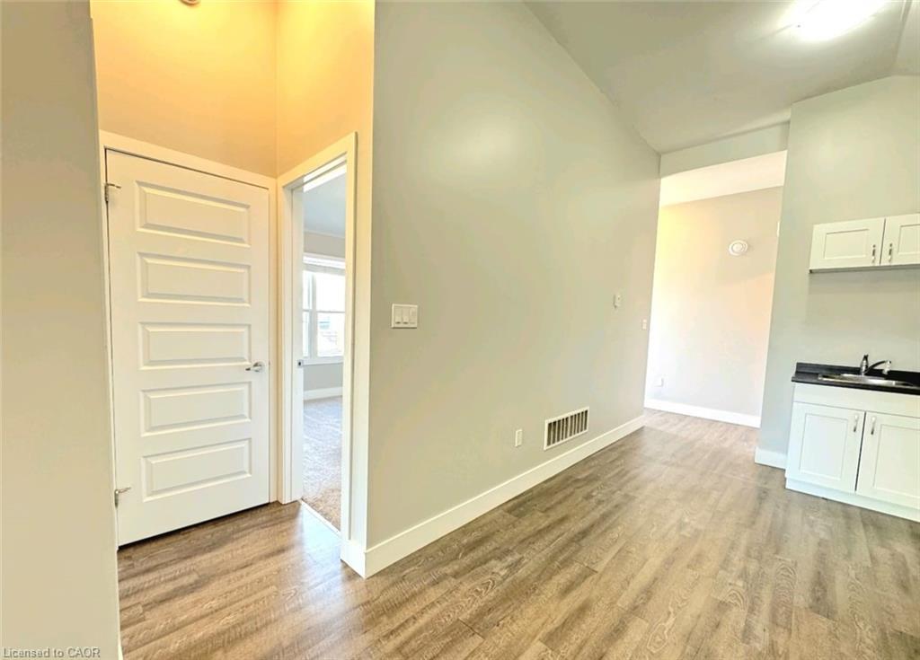 261 Cairn Street, London, ON - Indoor