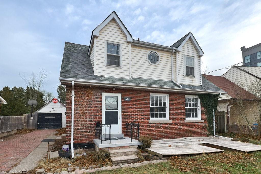 46 Plains Road E, Burlington, ON - Outdoor