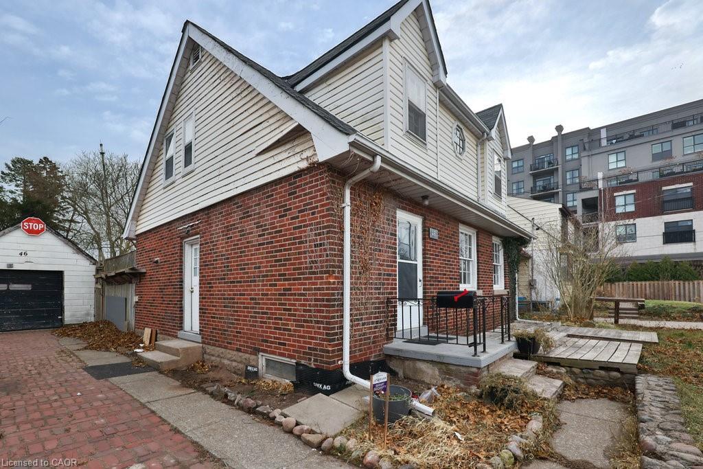 46 Plains Road E, Burlington, ON - Outdoor