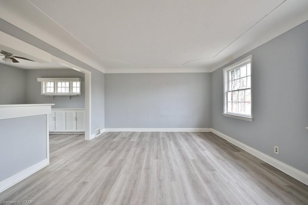 46 Plains Road E, Burlington, ON - Indoor Photo Showing Other Room