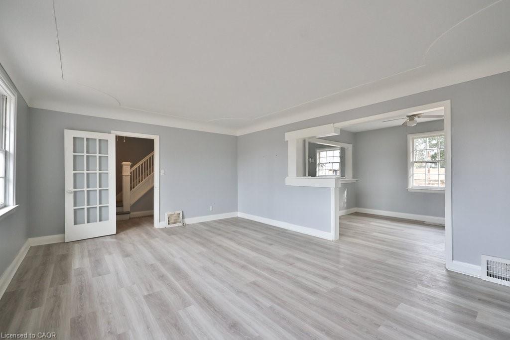 46 Plains Road E, Burlington, ON - Indoor