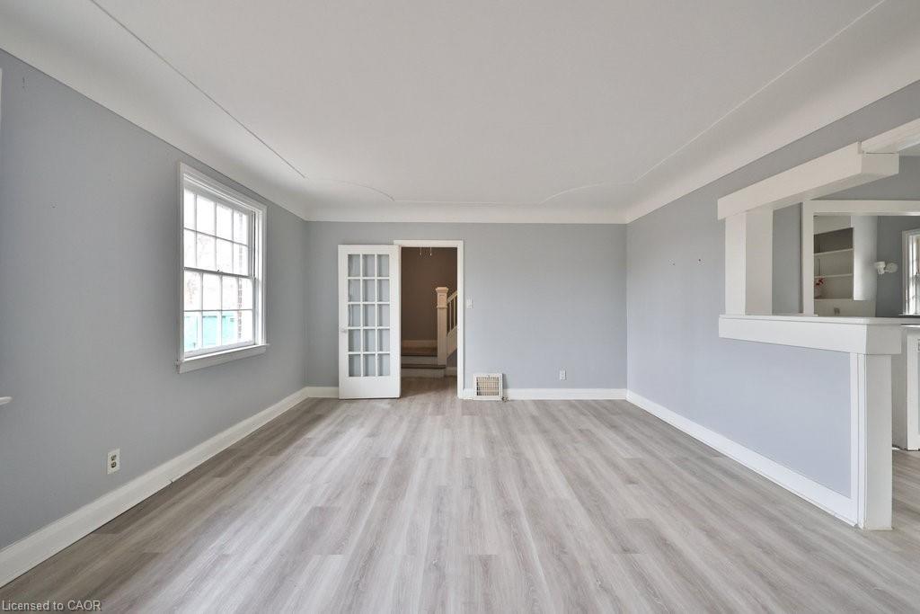 46 Plains Road E, Burlington, ON - Indoor Photo Showing Other Room