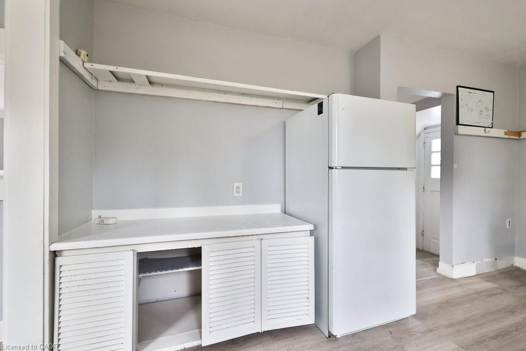 46 Plains Road E, Burlington, ON - Indoor