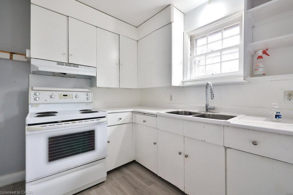 46 Plains Road E, Burlington, ON - Indoor Photo Showing Kitchen With Double Sink