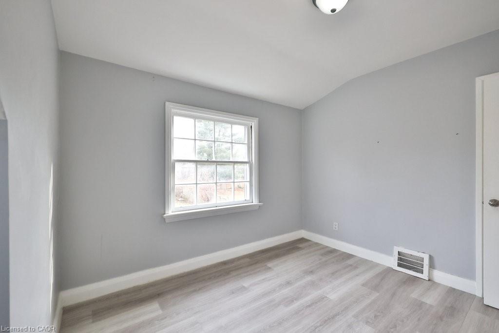 46 Plains Road E, Burlington, ON - Indoor Photo Showing Other Room