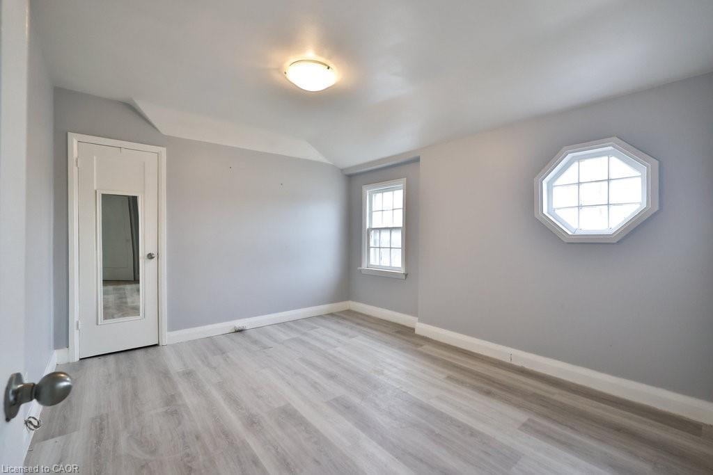 46 Plains Road E, Burlington, ON - Indoor Photo Showing Other Room