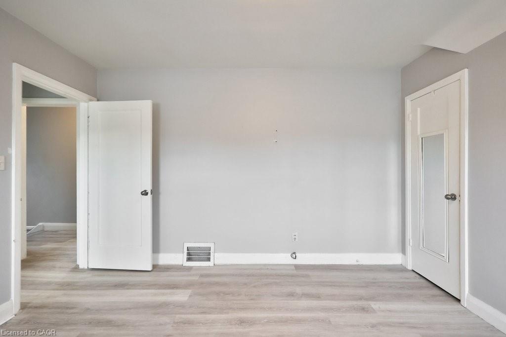 46 Plains Road E, Burlington, ON - Indoor Photo Showing Other Room