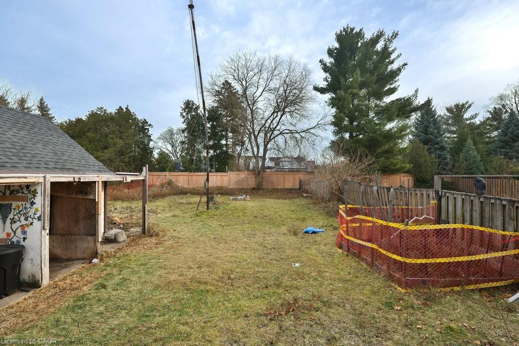 46 Plains Road E, Burlington, ON - Outdoor With Backyard