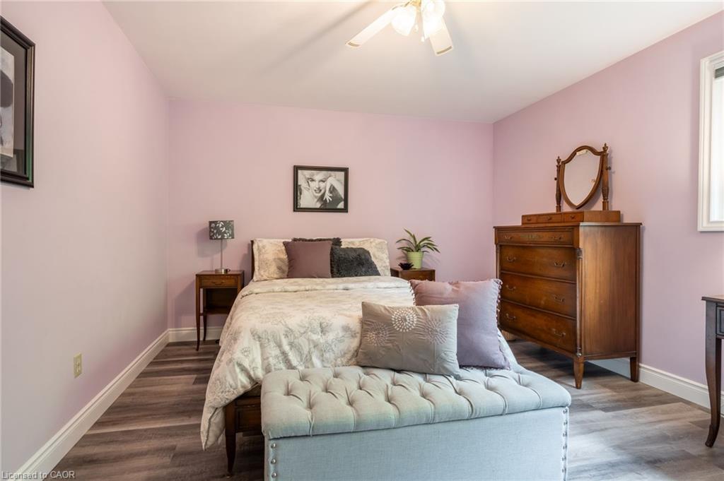 7575 Milburough Line, Milton, ON - Indoor Photo Showing Bedroom